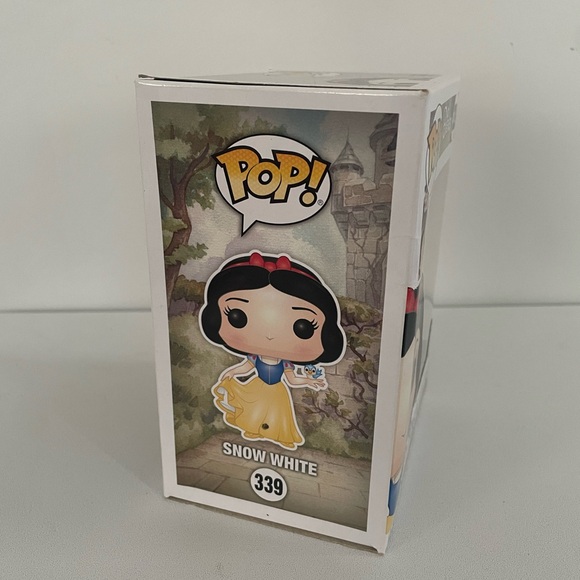 Funko Pop! Disney: Snow White #339 80 Years Vinyl Figure - New - Picture 2 of 5